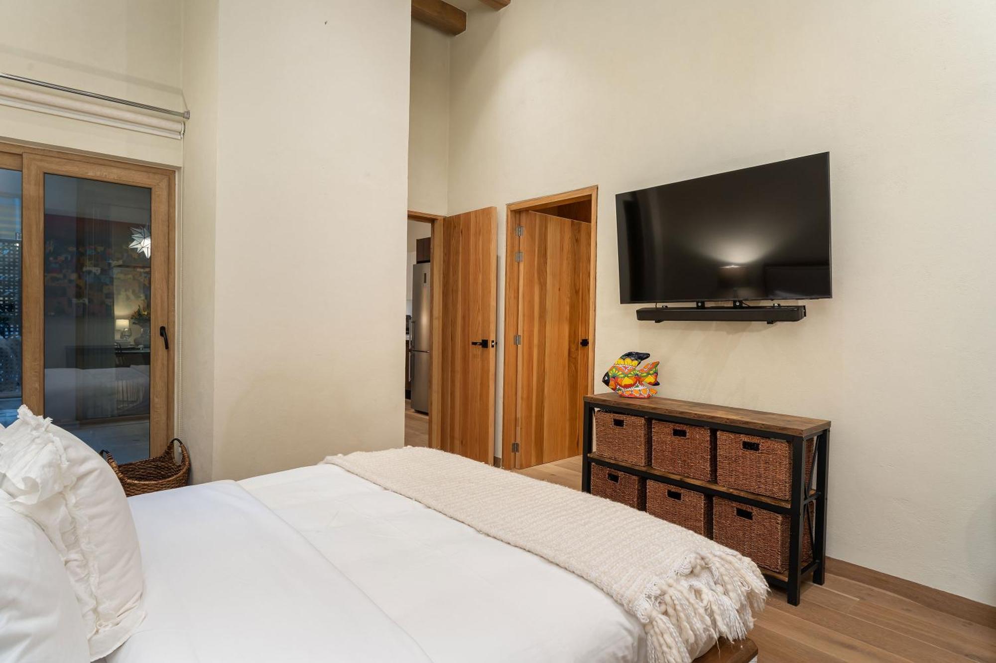 Le San Miguel De Allende, Modern Luxury In Centro With Pool & Jacuzzi Apartment San Miguel de Allende