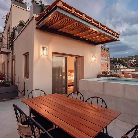 Le Cottage San Miguel De Allende, Modern Luxury In Centro With Pool & Jacuzzi Room photo